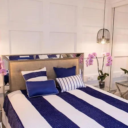 Апартаменти Malibu Blue