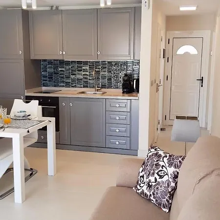 Malibu Blue Апартаменти